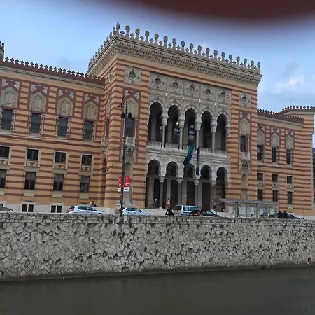 아파트 Old Town -trg Austrije 사라예보