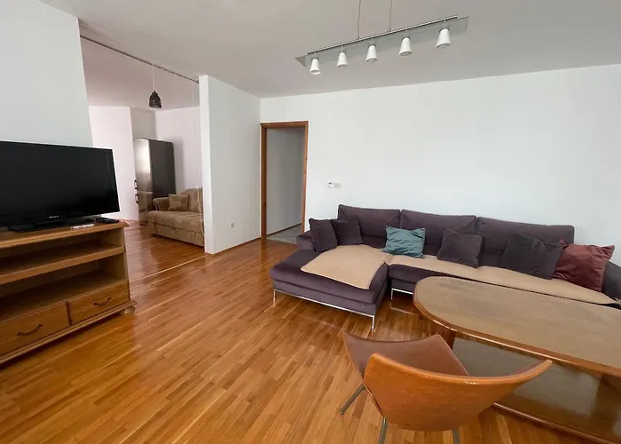 In Bascarsija -trg Austrije * Sarajevo