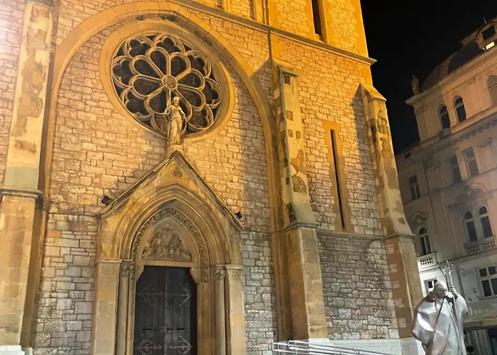 In Bascarsija -trg Austrije Appartement